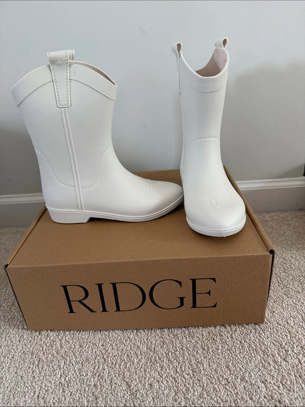 NEW Dakota Ridge White Cowboy Rain Boots